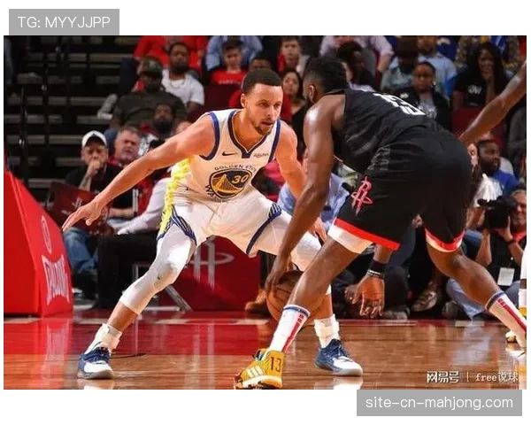 从挣扎到流畅：回顾公牛队三月在侧翼传导球战术上的调整与成效。